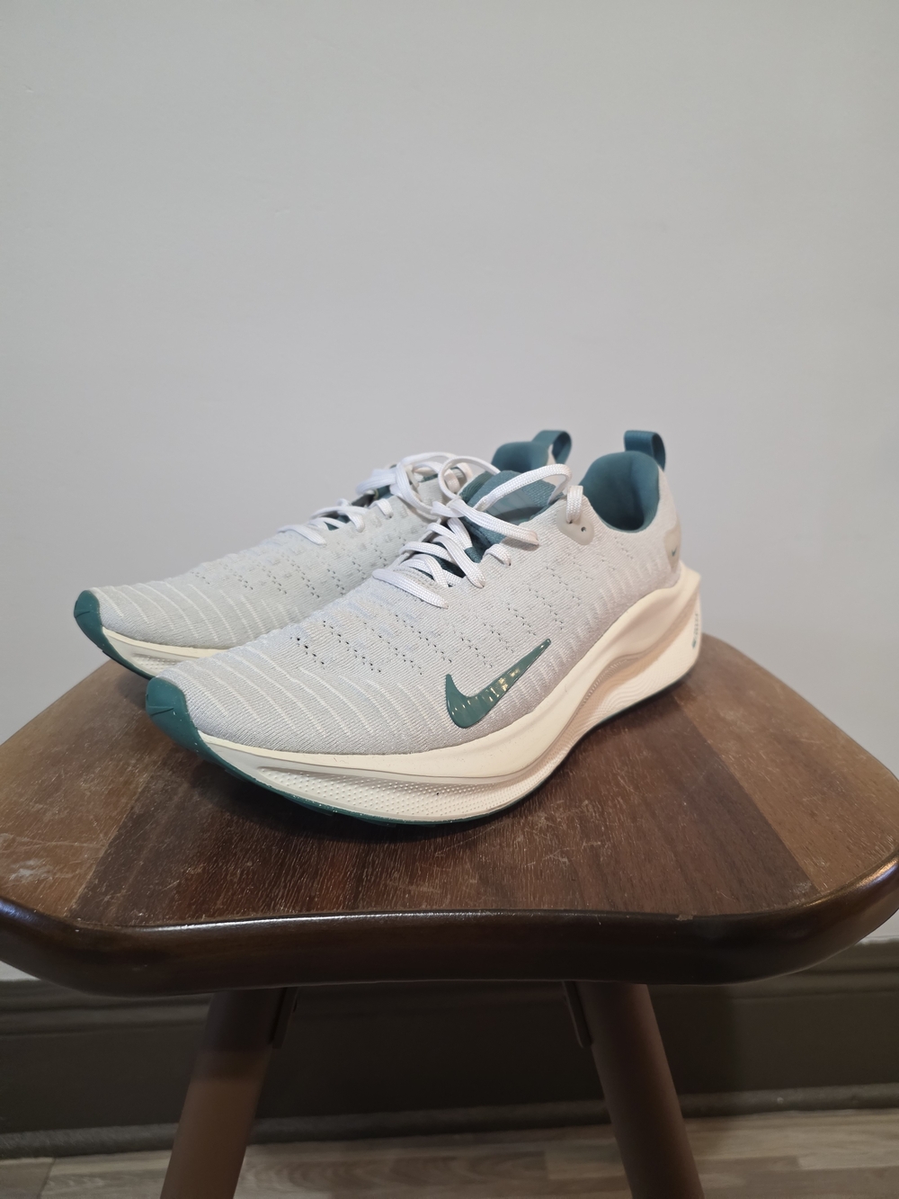 Nike Men’s White and Green Running Shoes